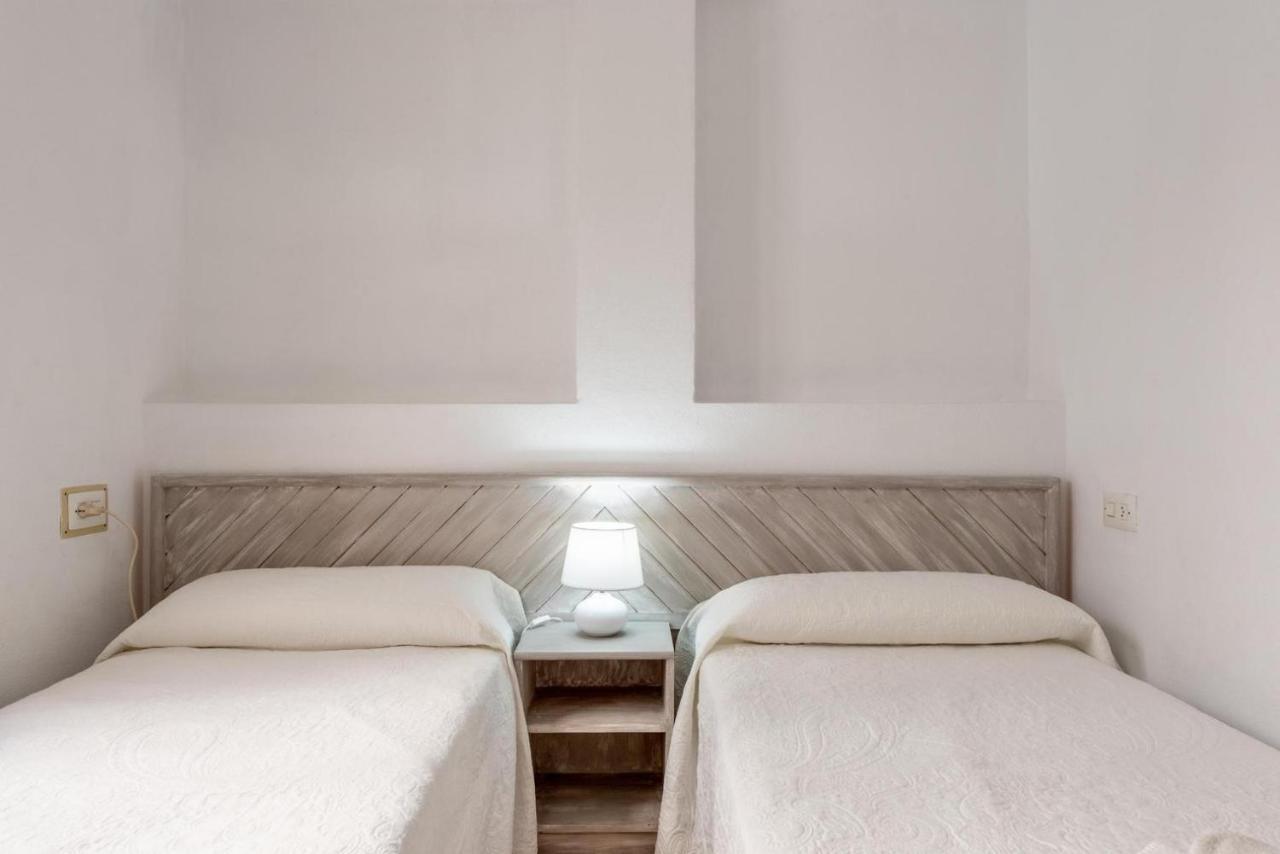 Bressol Deluxe Apartments 포엔샤 항구 외부 사진
