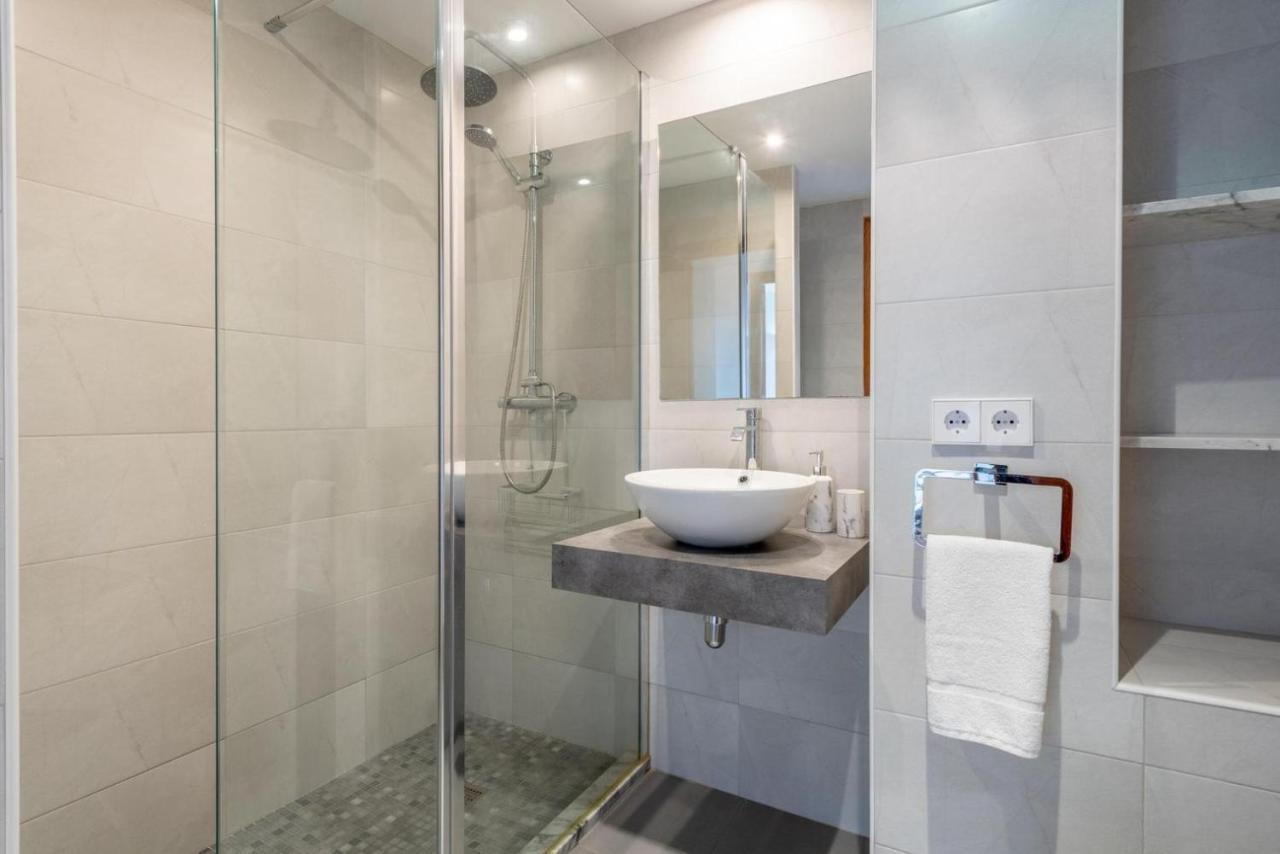 Bressol Deluxe Apartments 포엔샤 항구 외부 사진