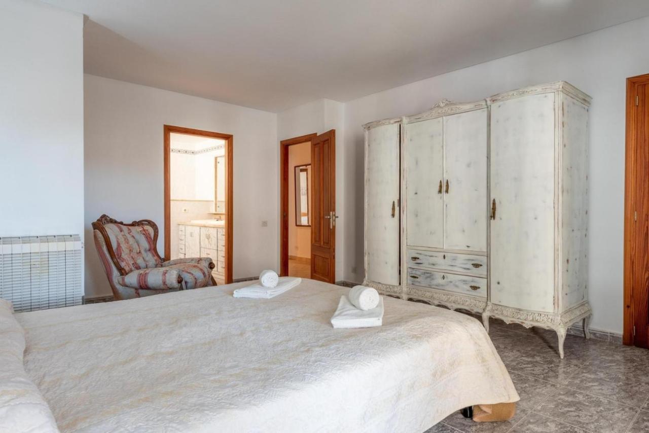 Bressol Deluxe Apartments 포엔샤 항구 외부 사진