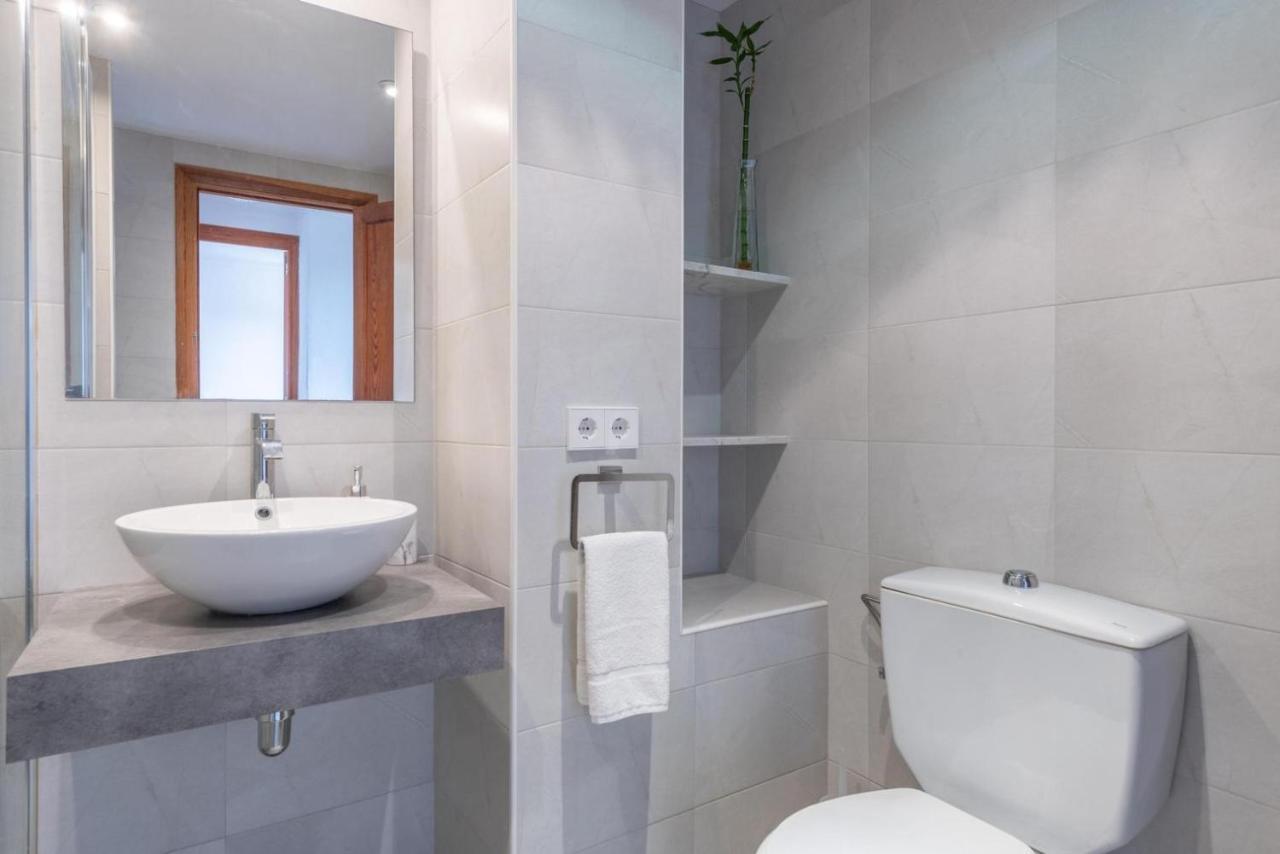 Bressol Deluxe Apartments 포엔샤 항구 외부 사진